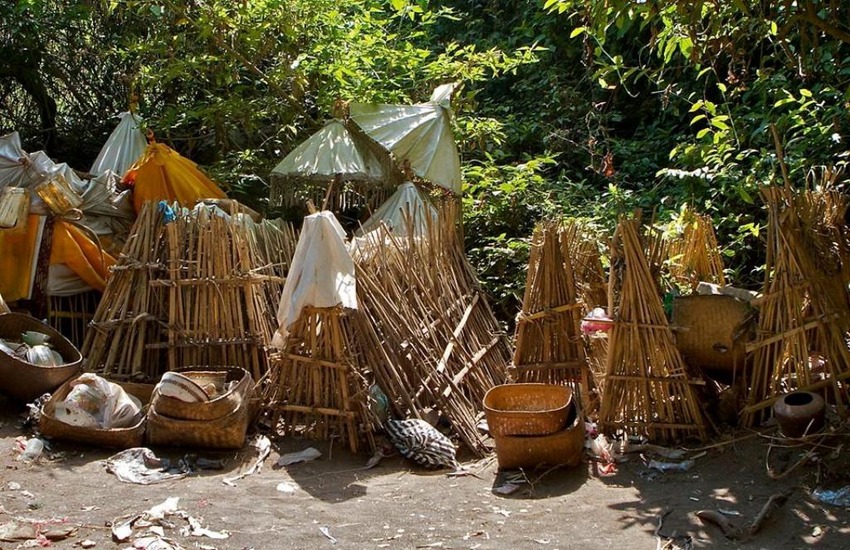 Melihat Keunikan Tradisi Pemakaman dan Kekayaan Budaya di Desa Trunyan Bali